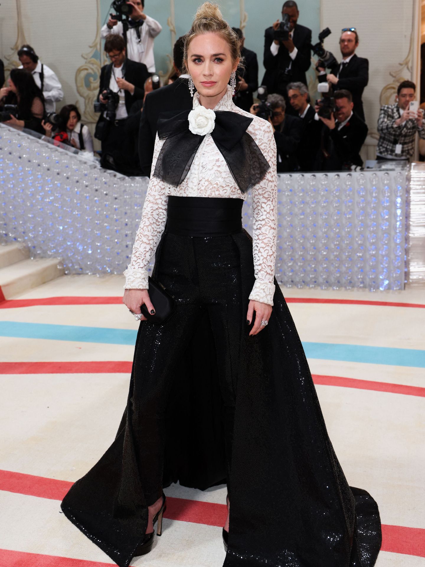 Emily Blunt, en la gala del Met con la temática 'Karl Lagerfeld: A Line of Beauty'. (Reuters/Andrew Kelly)