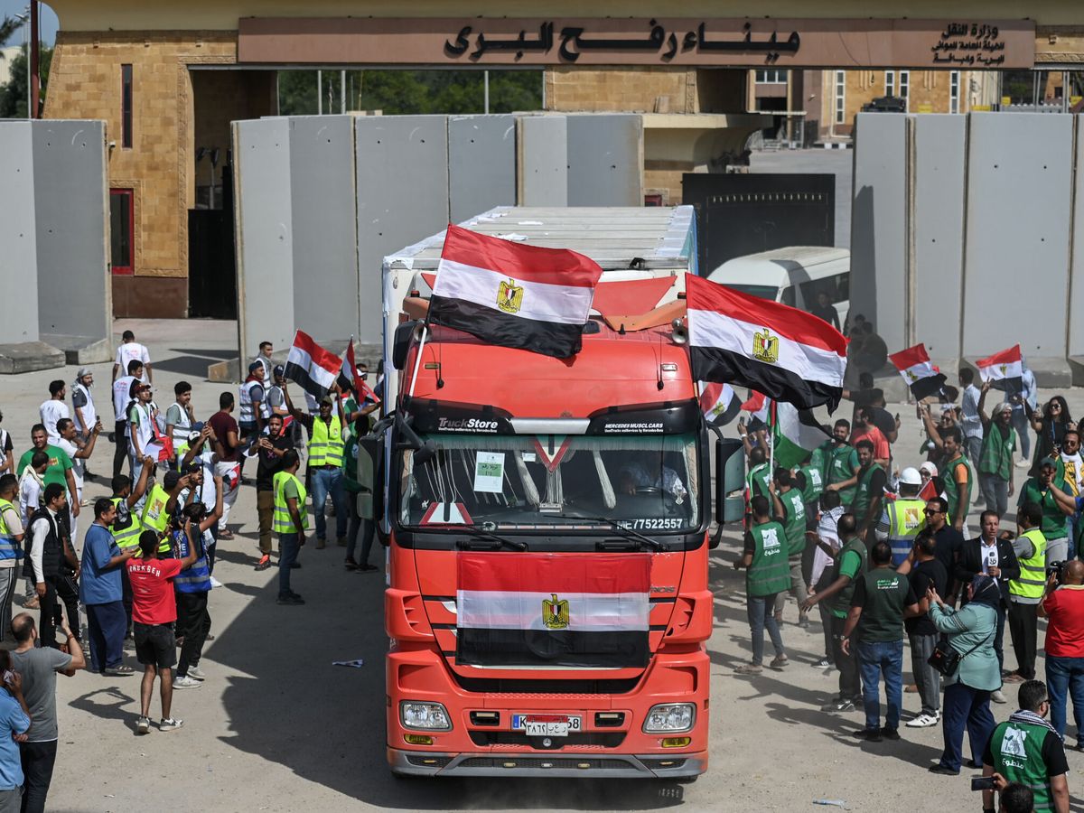 Foto: Un camión de ayuda humanitaria regresa a Egipto tras la entrega en Gaza. (DPA/Sayed Hassan)