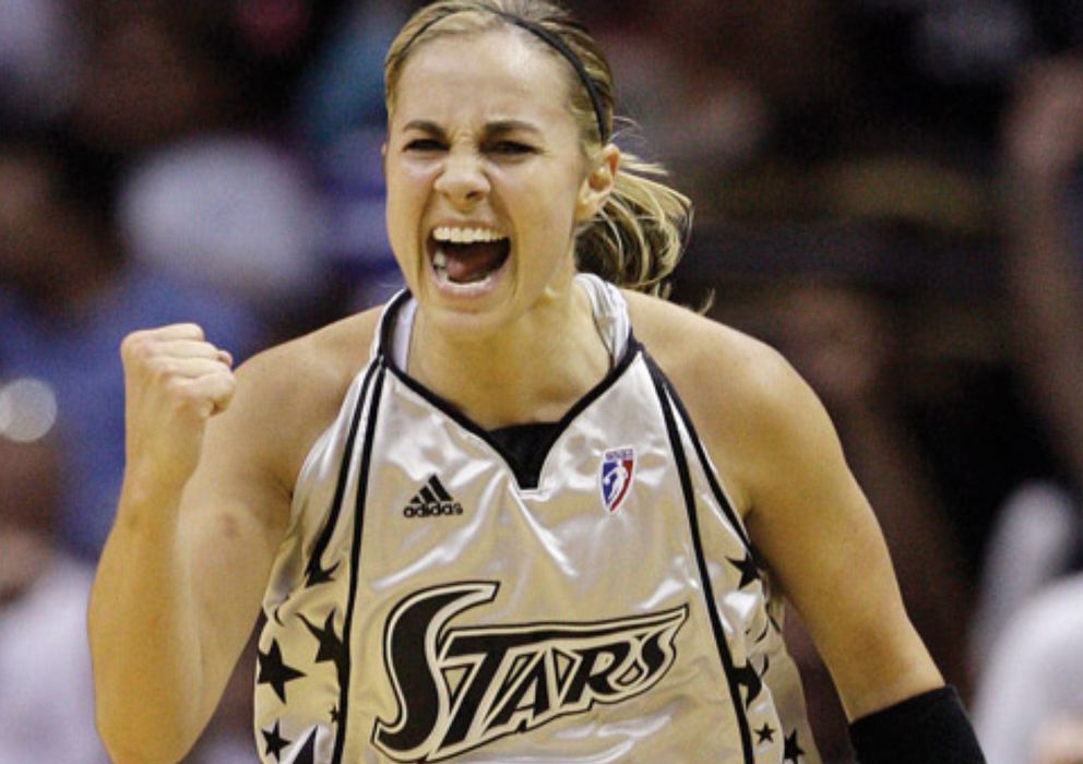 Foto: Becky Hammon fue nombrada una de las quince mejores jugadoras de la historia de la WNBA (Foto: AP)