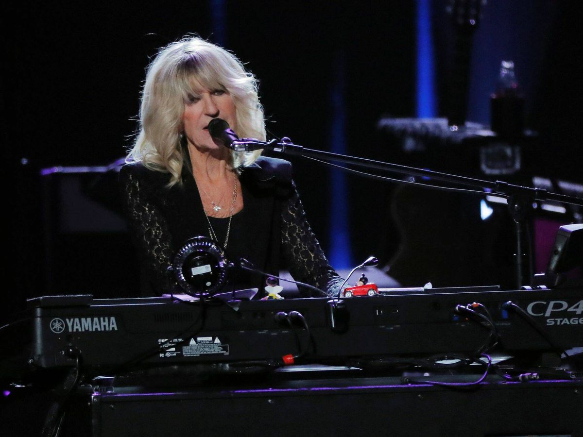 Foto: Christine McVie, durante un concierto de Fleetwood Mac. (Reuters/Andrew Kelly)