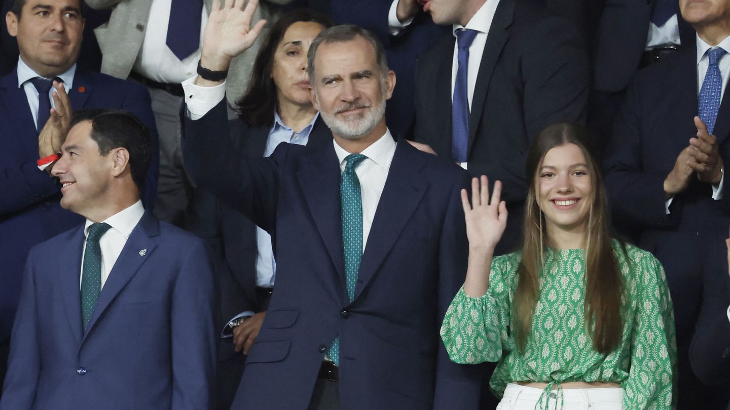 El rey Felipe y la infanta Sofía, en la final de la Copa del Rey. (Reuters/Jon Nazca)