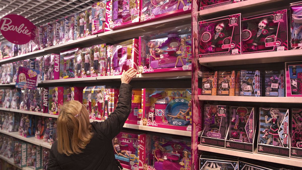 Ni la Barbie ni los resultados consiguen hacer remontar a Mattel, que sigue a la baja 