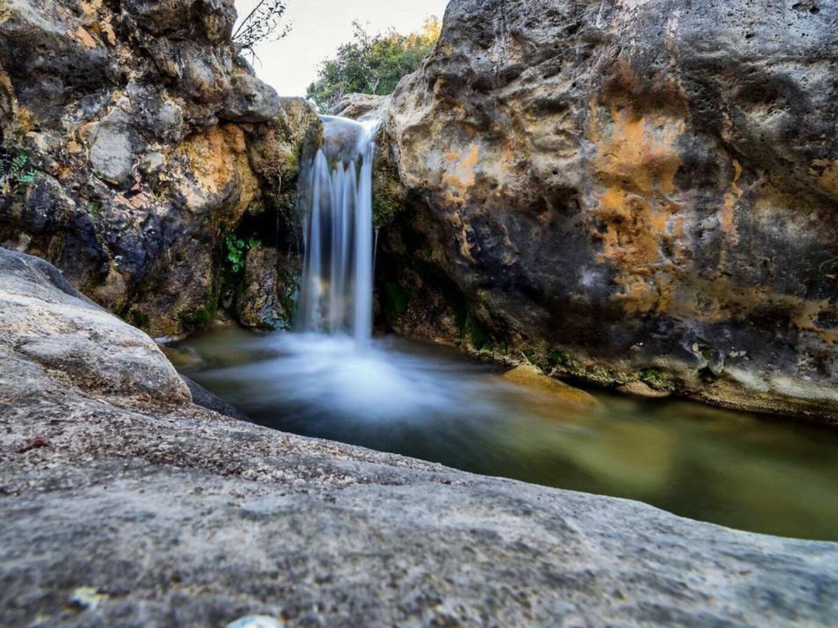 Foto: La cascada de la Cueva de las Palomas. (Instagram/@ayuntamientodeyatova)