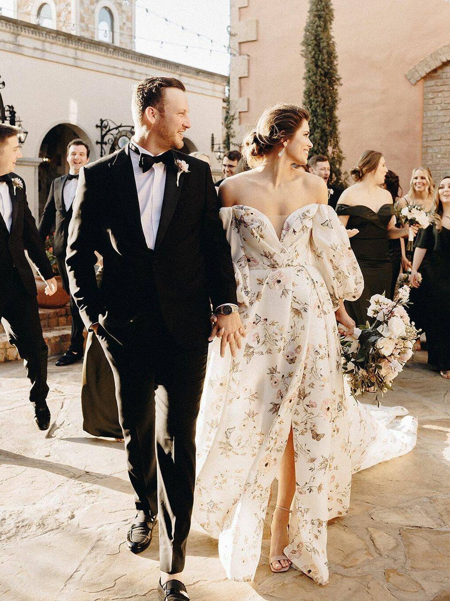 El vestido de novia viral. (Instagram/ @shelbymustangmay)