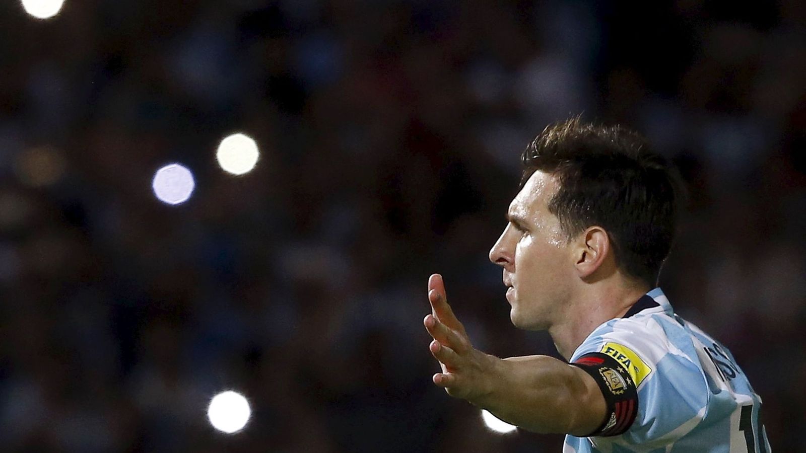 Foto: Messi celebra su gol con Argentina a Bolivia. (Efe)