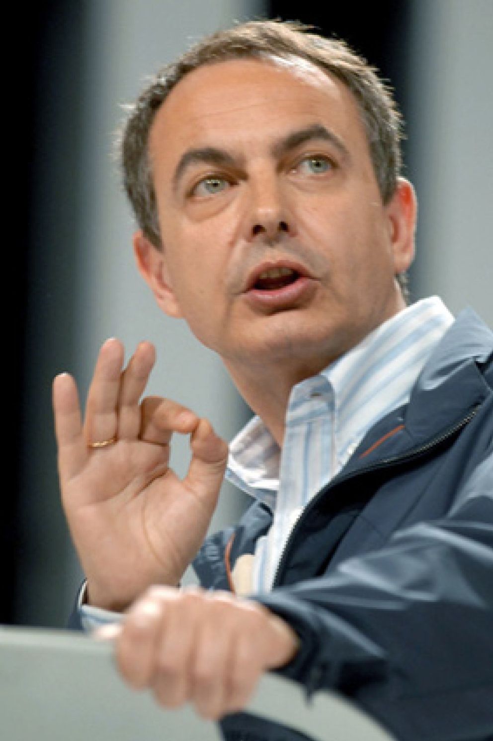 Foto: Valenzuela: “Zapatero ganaría por mayoría absoluta si no fuera por los pequeños errores que comete”