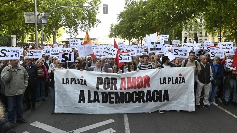 Foto de Poca movilización en la marcha convocada en la cuenta atrás para conocer la decisión definitiva