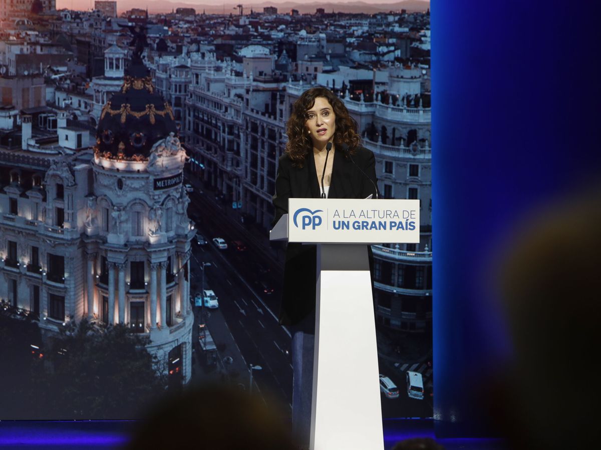 Foto: La presidenta de la Comunidad de Madrid, Isabel Díaz Ayuso, hoy en Zaragoza (EFE/Javier Belver)