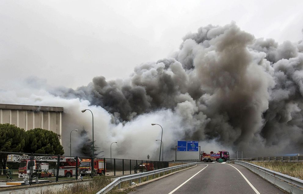 Un incendio causa daños muy graves en la fábrica de campofrío en burgos