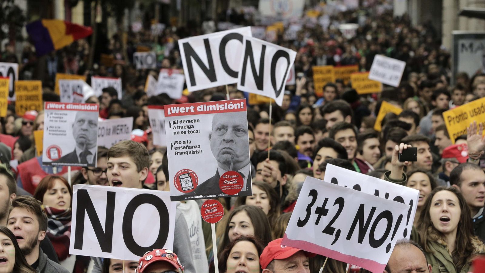 Foto: Miles de estudiantes participaron en la manifestación convocada por el Sindicato de Estudiantes el pasado mes de febrero en Madrid (EFE)