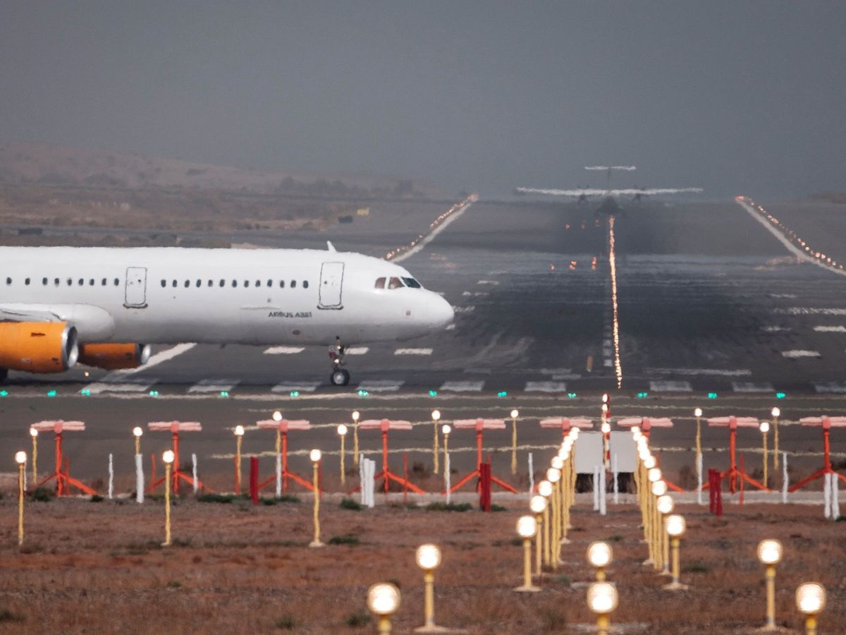 Foto: Aeropuerto de Gran Canaria. (EFE/Ángel Medina G.)