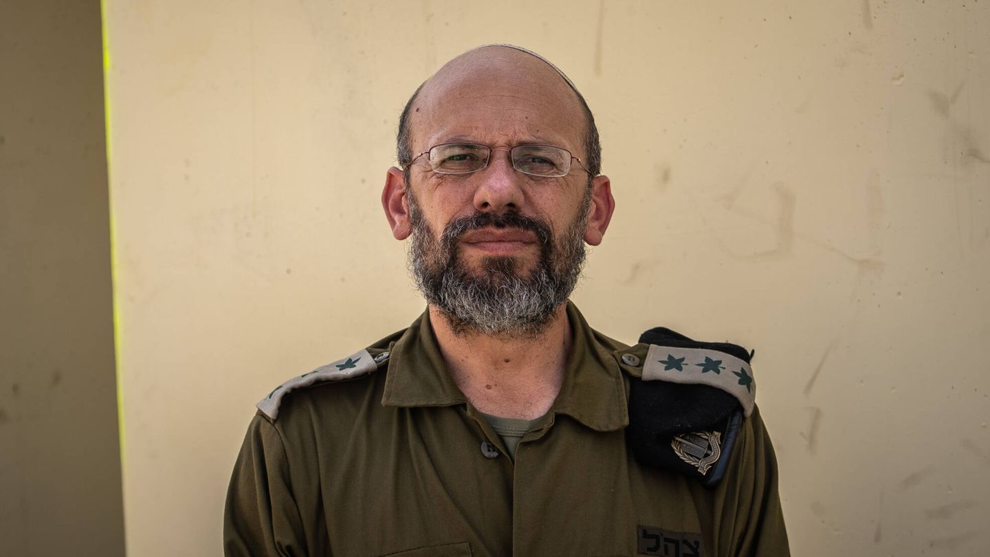 El coronel Jaim Vaisberg, rabino al mando del campamento. (F. T.)