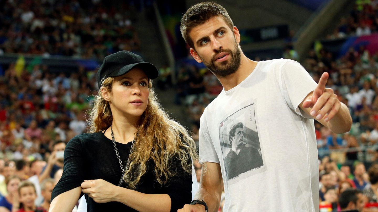 Gerard Piqué y Shakira en un evento deportivo en 2014. (Reuters/Albert Gea)