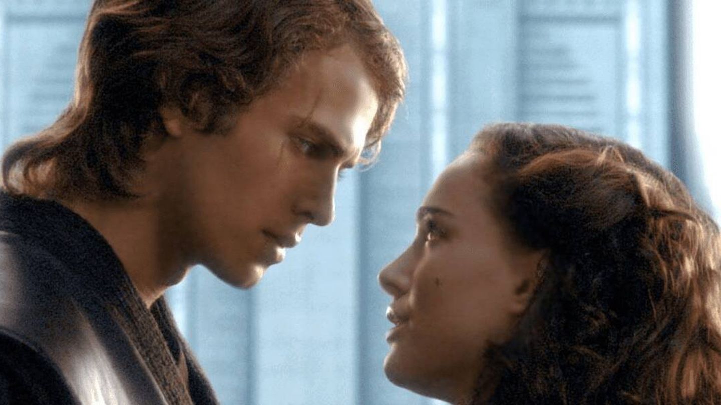 Anakin Skywalker, antes de convertirse en Darth Vader, junto a su mujer, Padmé Amidala. (Lucasfilm)