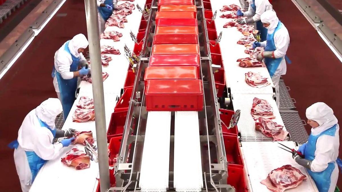 Carne "manchada" de explotación laboral: el caso de Vall Companys salta a Europa