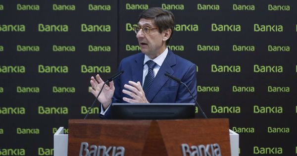 Foto: El presidente de Bankia, José Ignacio Goirigolzarri, durante la presentación de la fusión con BMN. (EFE)