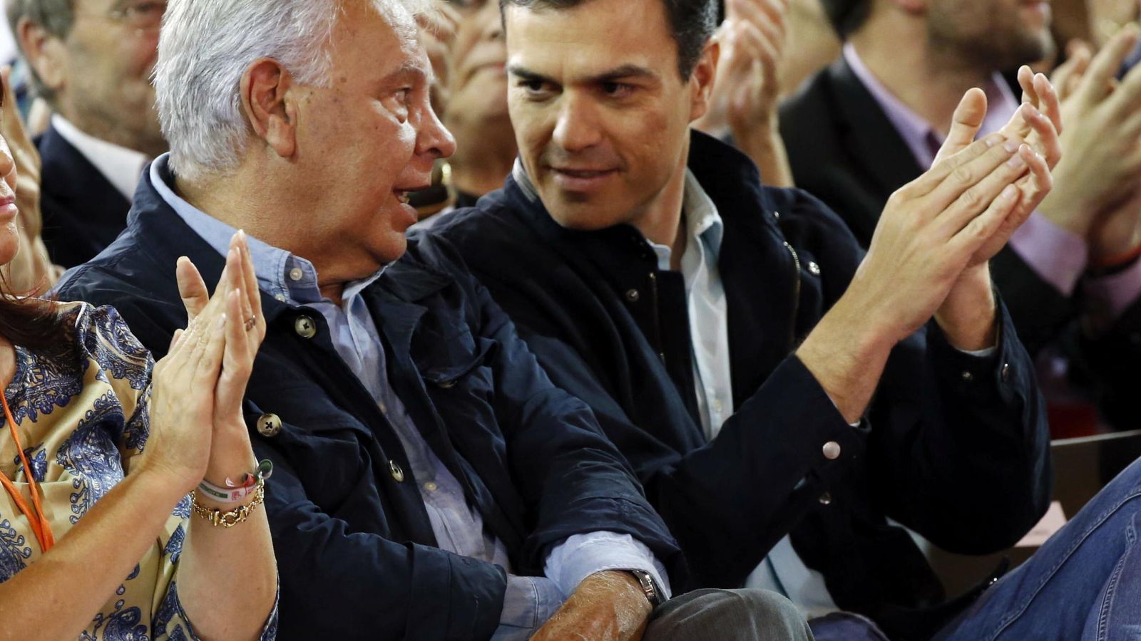 Foto: El secretario general del PSOE, Pedro Sánchez, acompañado por el expresidente del Gobierno Felipe González, en una imagen de archivo. (Efe)