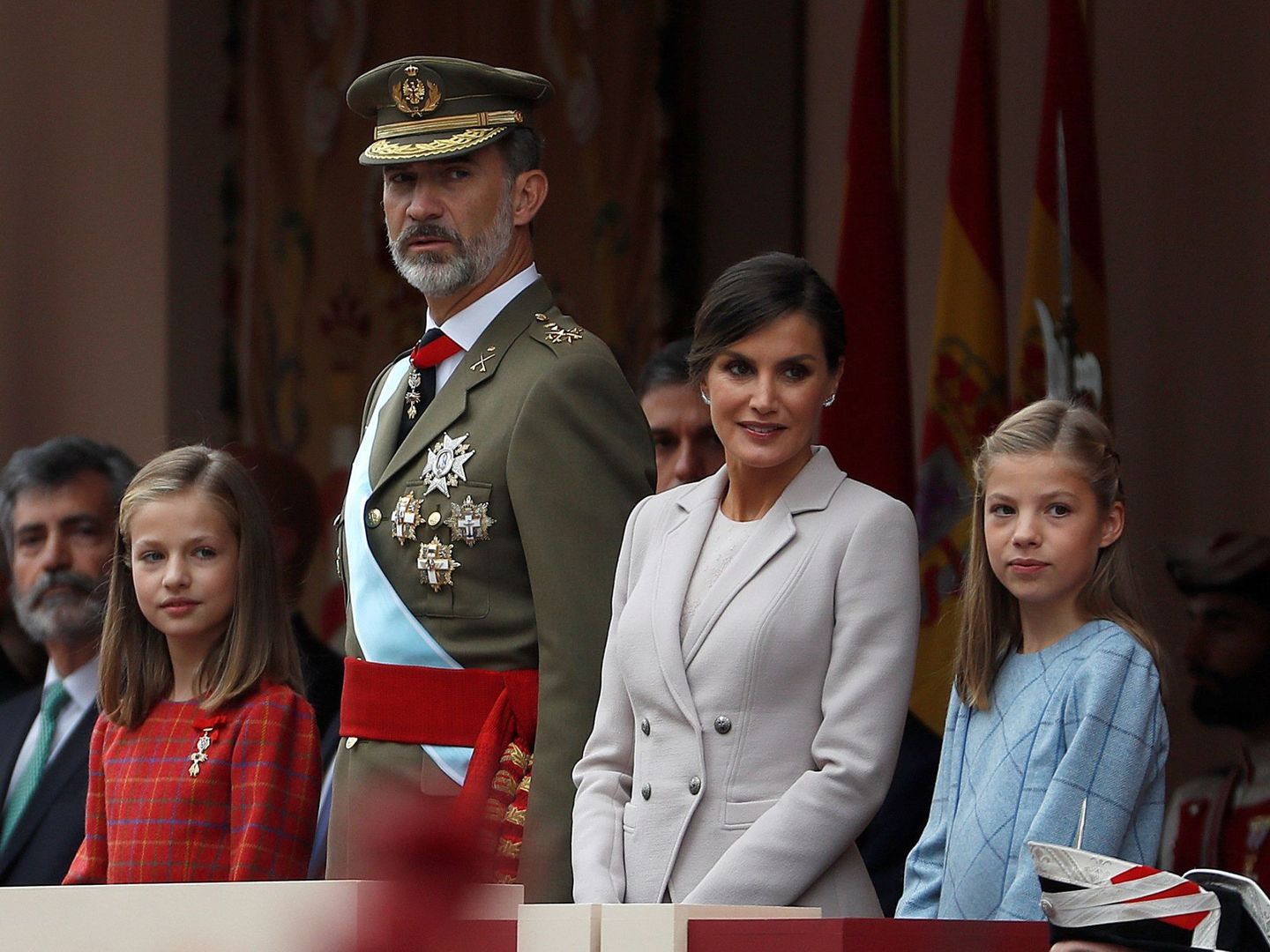 La familia real en uno de los actos conmemorativos del Día de la Fiesta Nacional. (EFE)