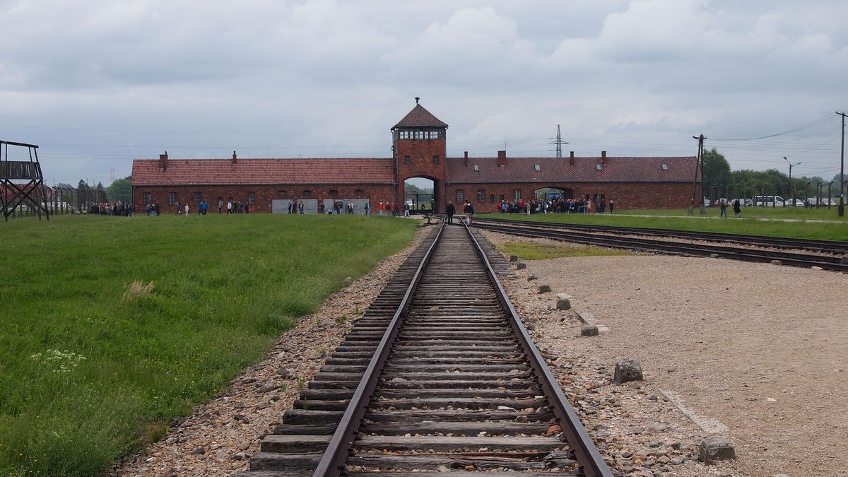 Jesús Posada representará a España en el 70 aniversario de la liberación de Auschwitz