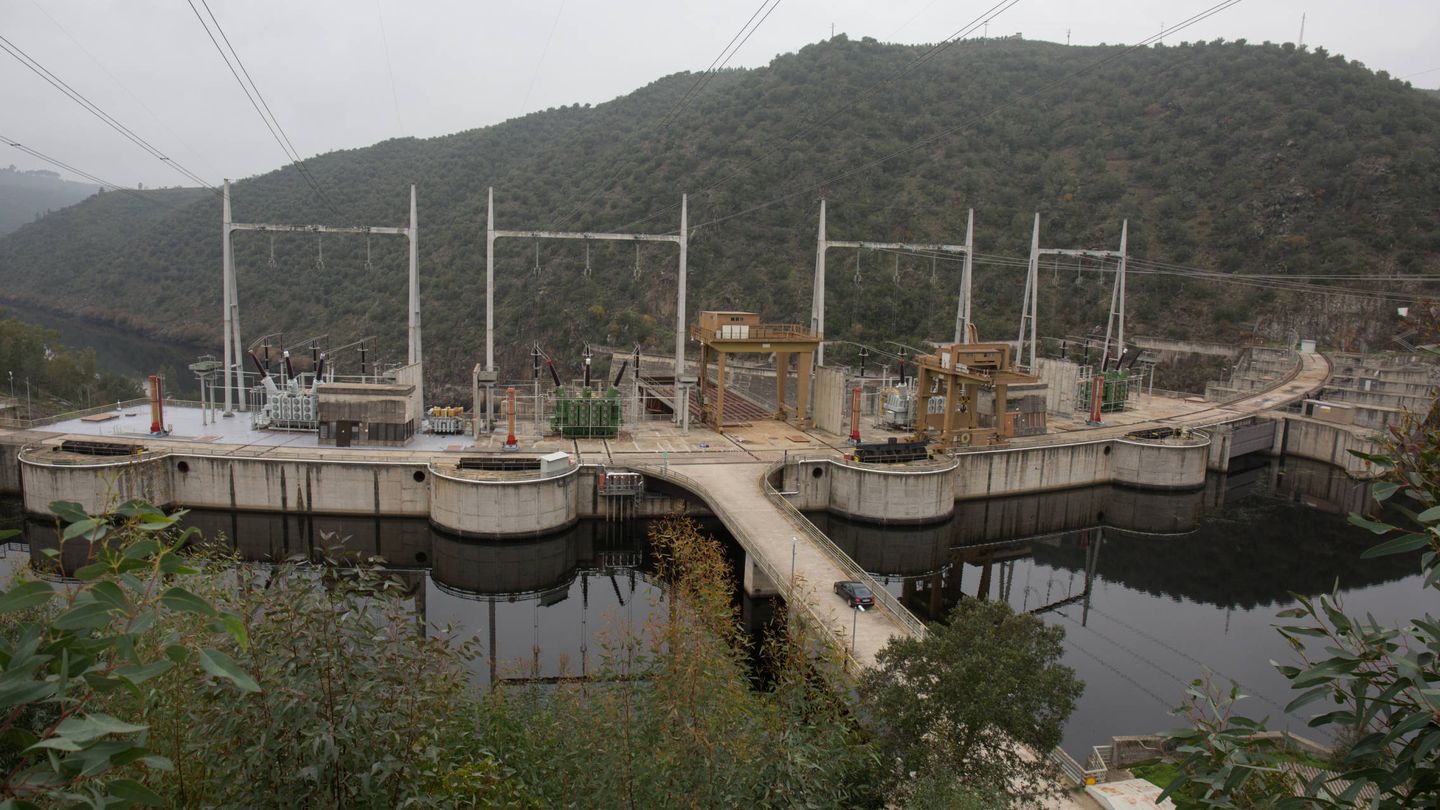 Central hidroeléctrica de Cedillo (Cáceres), que conecta España y Portugal y es gestionada por Iberdrola. (David Brunat)