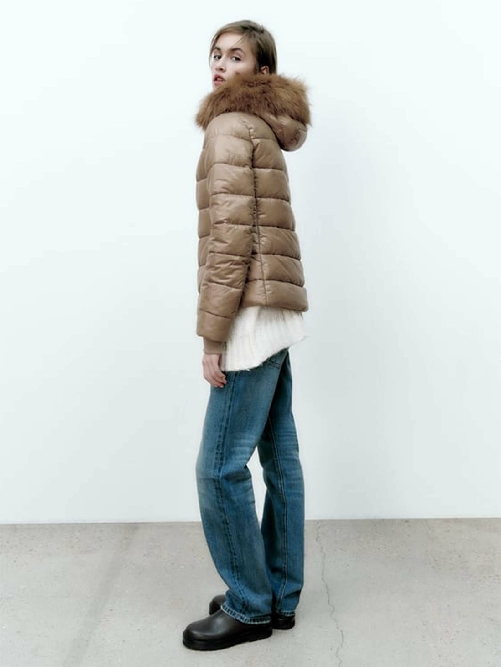 El abrigo rebajado de los 'special prices' de Zara para dar la bienvenida al frío. (Cortesía)
