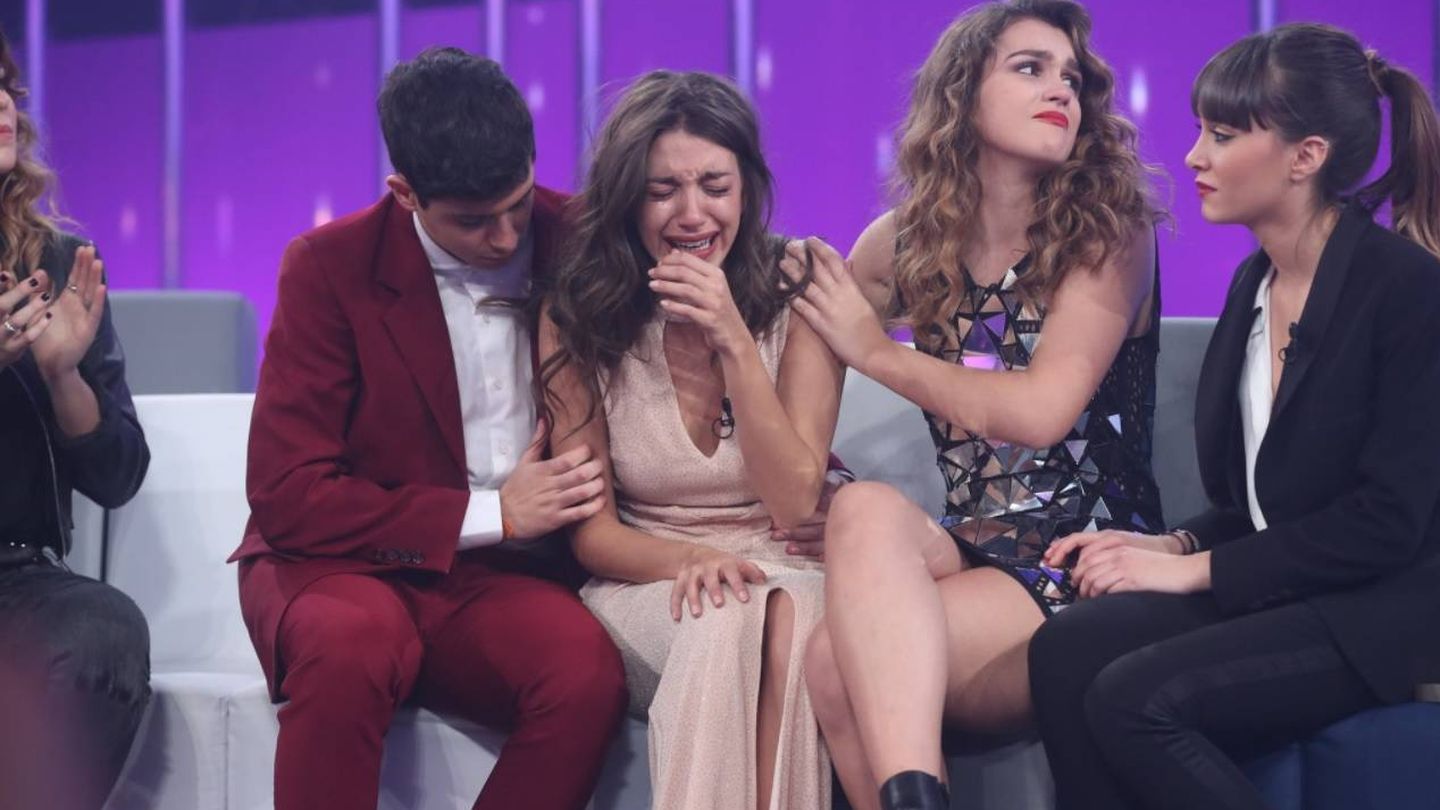 Ana llora la expulsión de su amigo Roi en 'OT 2017'.