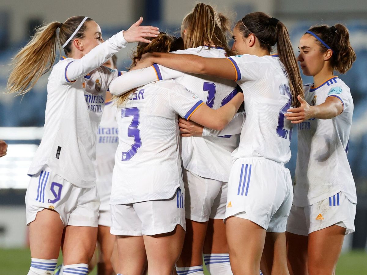 Foto: Las jugadoras del Madrid celebran un gol. (EFE/Juanjo Martin)