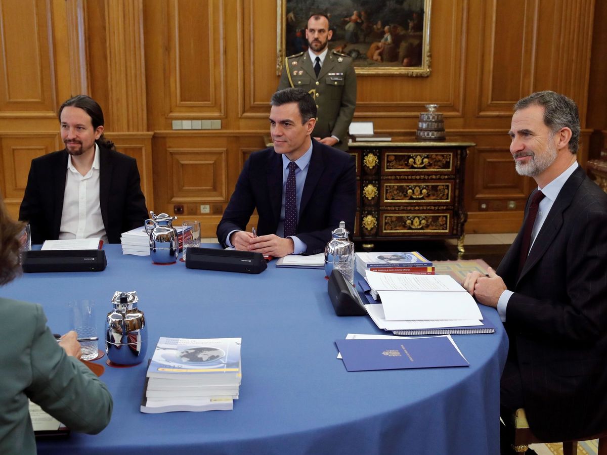 Foto: Pablo Iglesias, Pedro Sánchez y Felipe VI. (EFE)