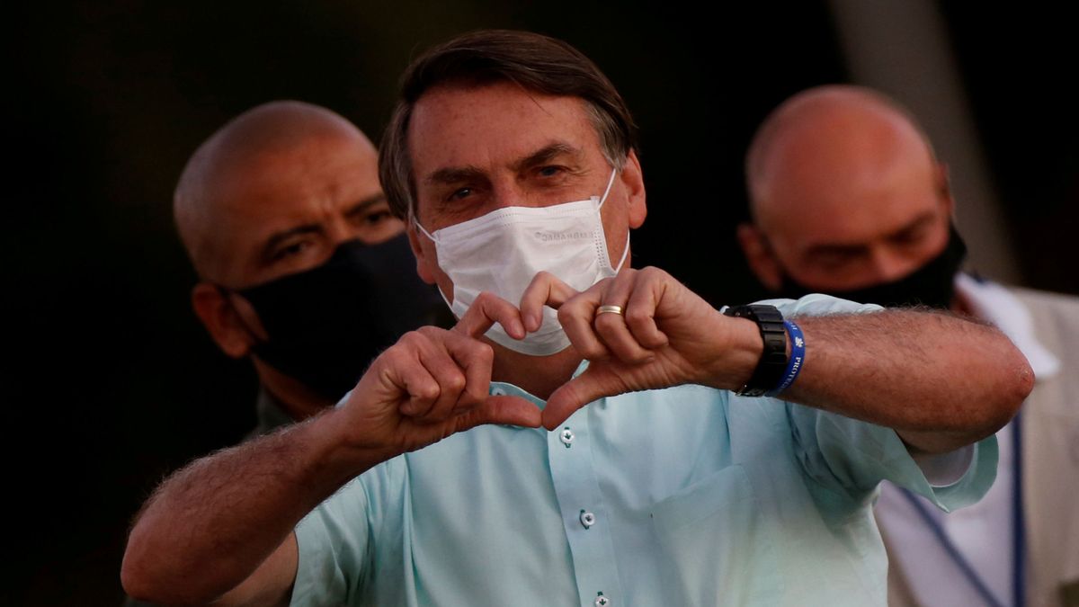 Brasil marca otro récord de nuevos casos mientras Bolsonaro sigue dando positivo