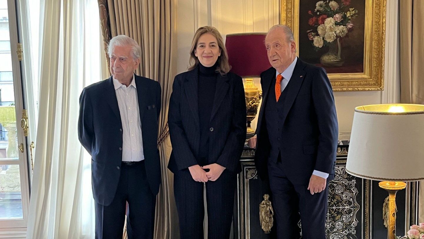 Mario Vargas Llosa, la infanta Cristina y Juan Carlos I. (Twitter)