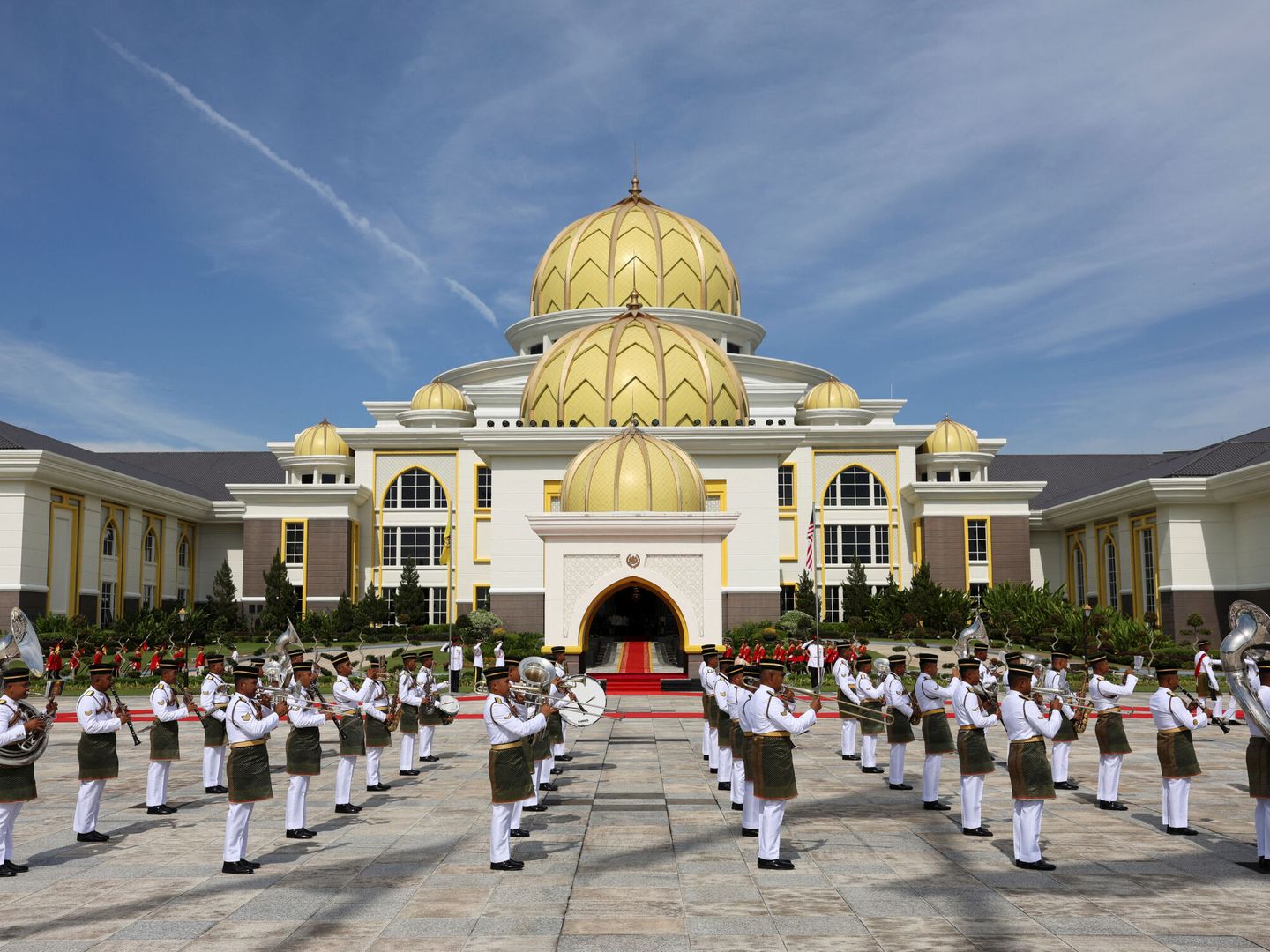 Malasia celebra la llegada de su nuevo monarca. (EFE)