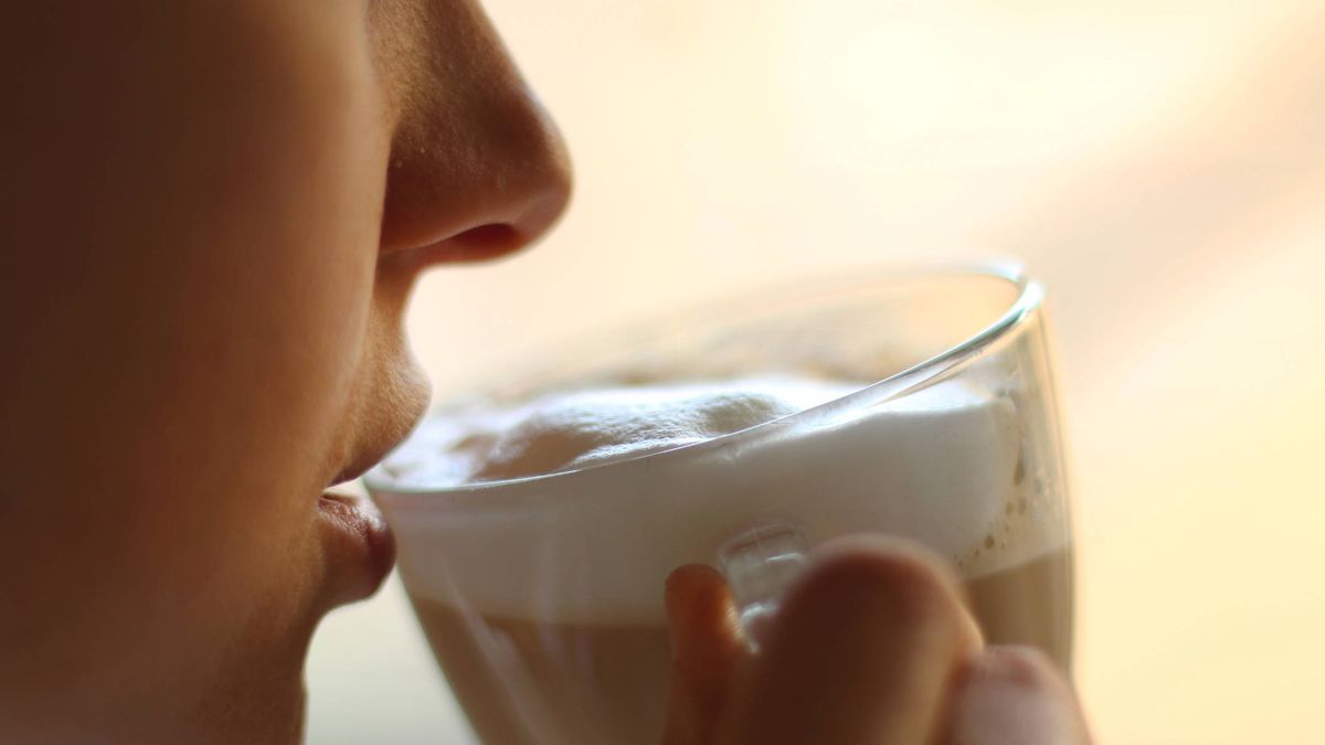 Por qué es mucho mejor para tu salud beber siempre el café caliente