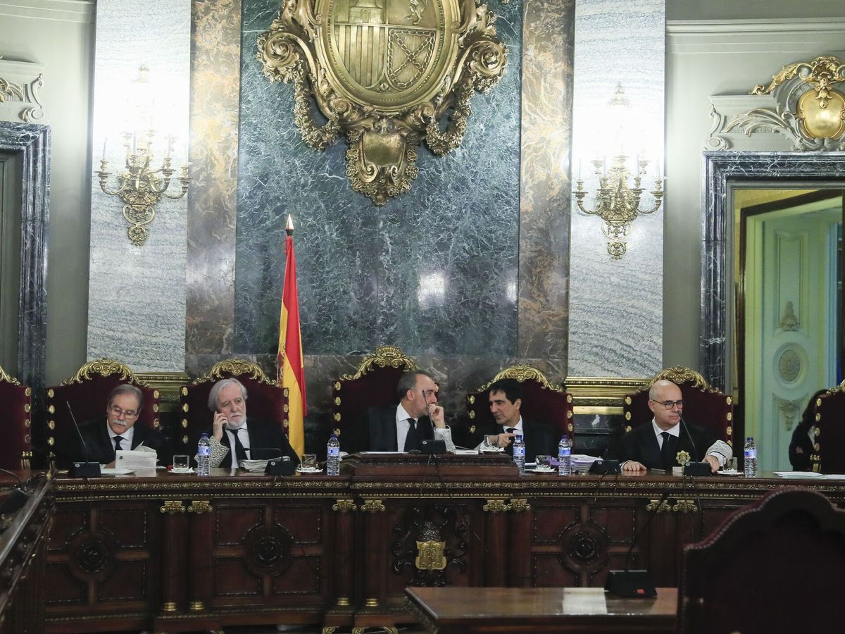 Foto: Vista pública de los recursos de las acusaciones y los condenados contra la sentencia de la AN por los atentados en Cataluña. (EFE/Pool/Fernando Alvarado)