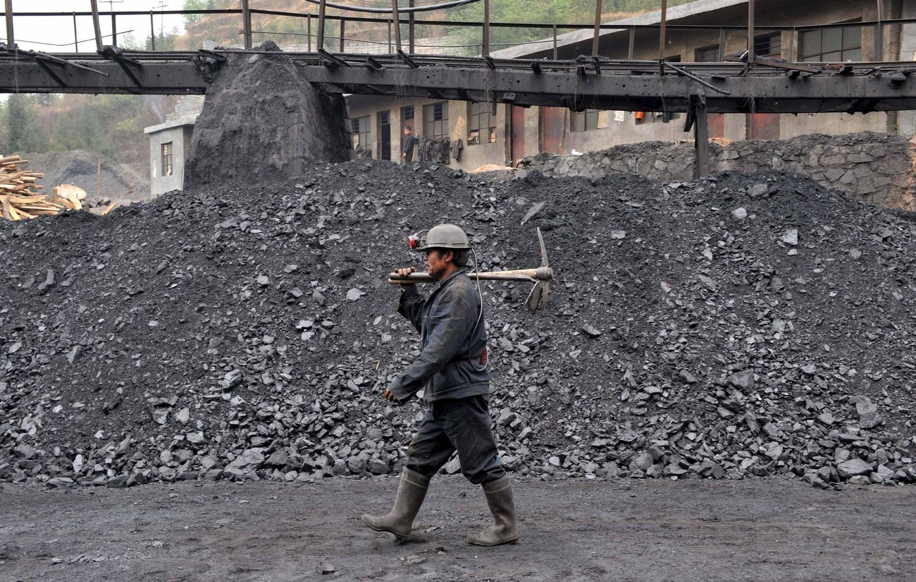 China no va a renunciar al uso del carbón. (EFE)