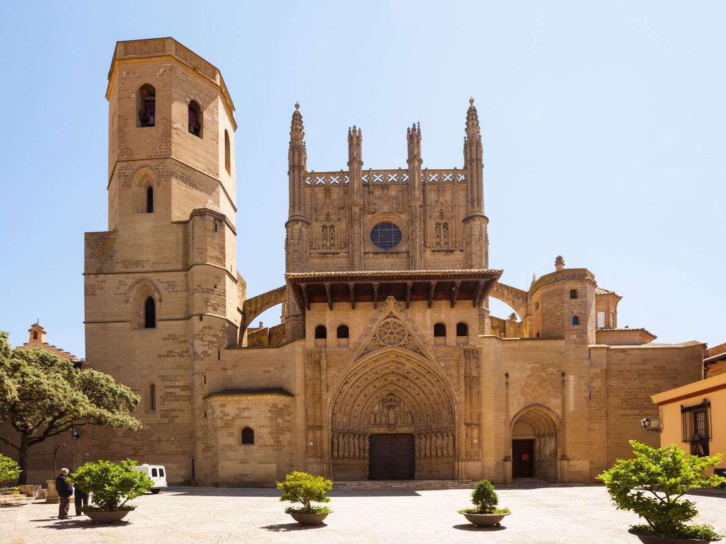 Catedral de la Transfiguración del Señor, Huesca (bearfotos para Freepik)