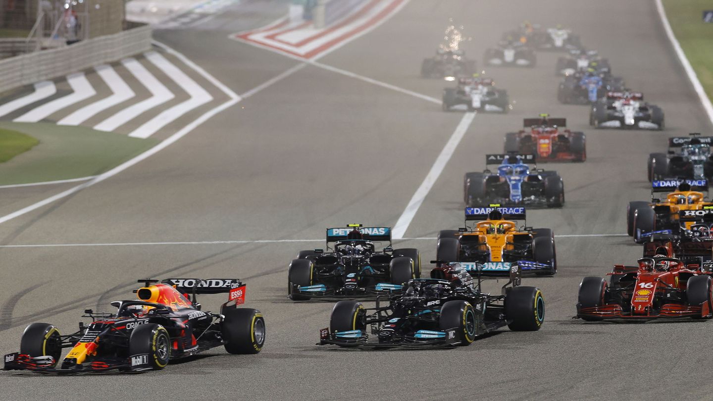La discutida sanción a Verstappen costó la victoria en el Gp de Bahrein al piloto holandés, que dominó los entrenamientos