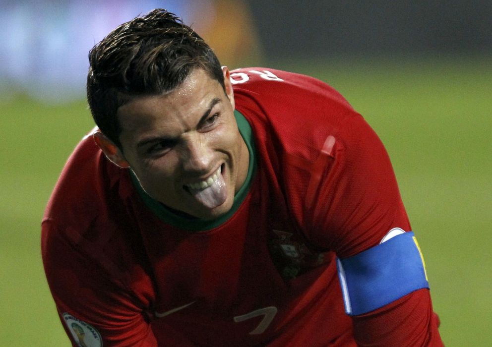 Foto: Cristiano Ronaldo, en el partido de ida ante Suecia (Efe). 