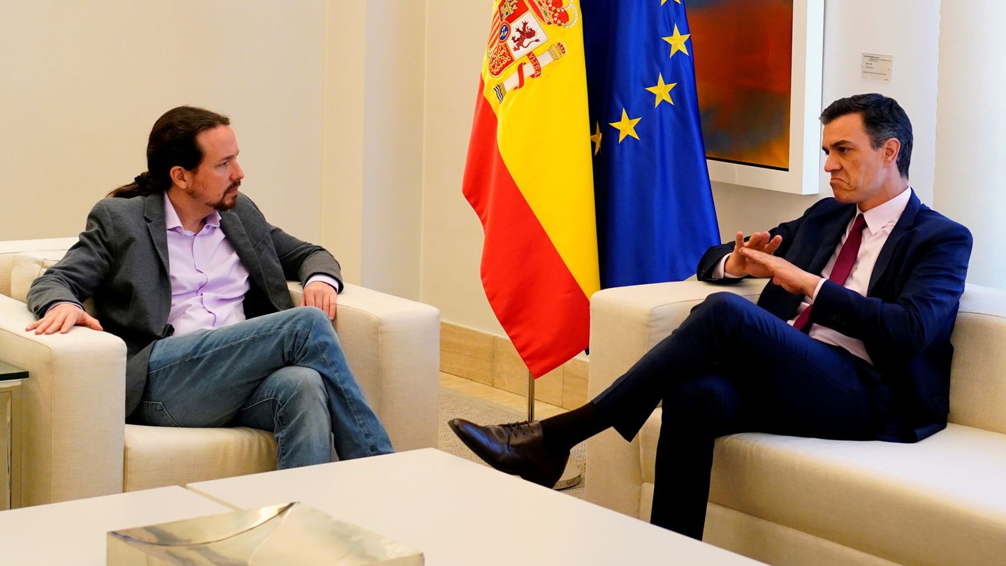 Pedro Sánchez, en una reunión con Pablo Iglesias en la Moncloa. (EFE)