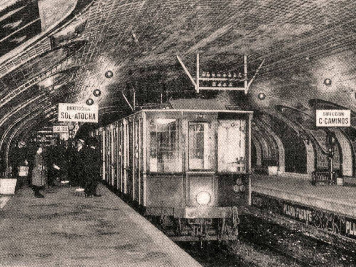 Foto: Estas son las ocho estaciones originales de Metro de Madrid con las que comenzó a circular el suburbano (Archivo)