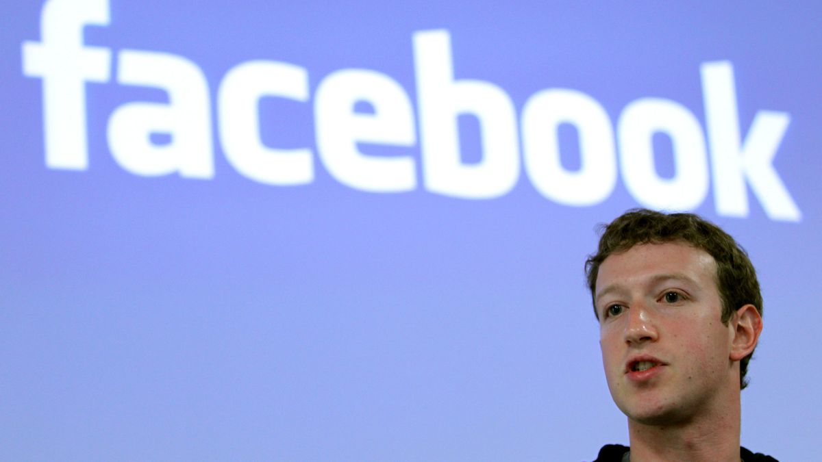 Ni corbatas, ni correr: Zuckerberg se pone serio y pide para 2018 "arreglar Facebook"
