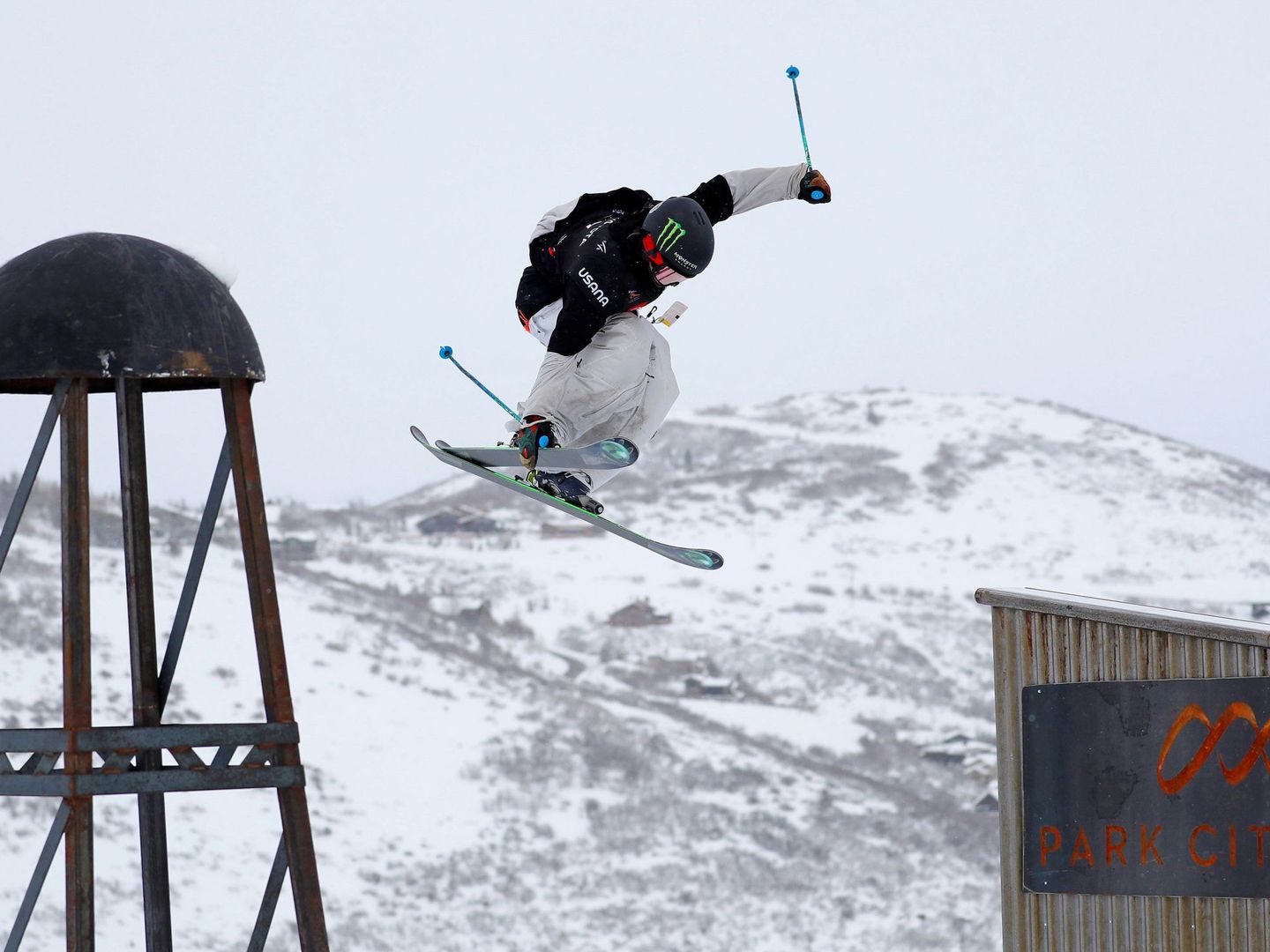 El sueco Henrik Harlaut, en la prueba masculina de 'slopestyle' durante los Mundiales conjuntos de 'snowboard' y 'freestyle'