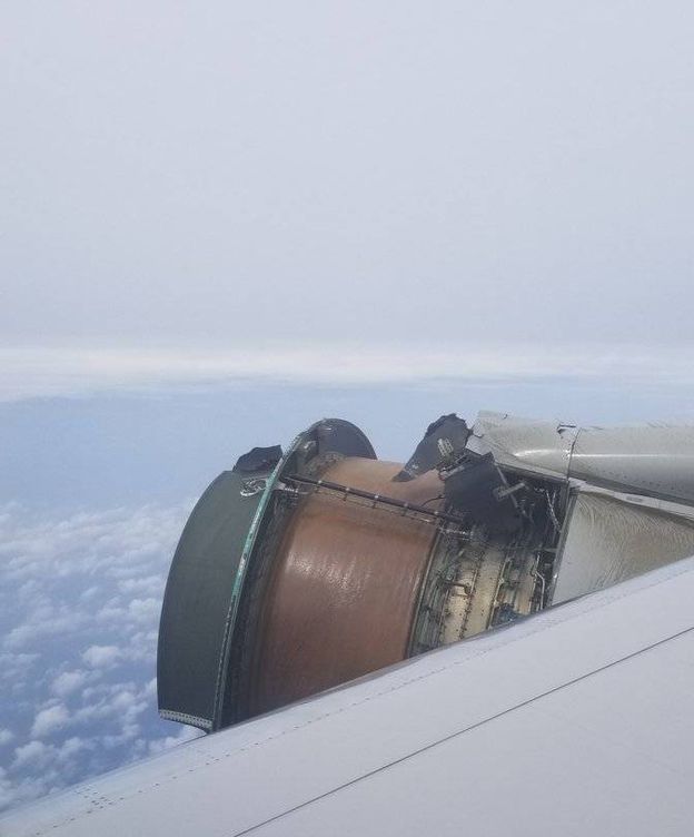 Foto: La cubierta de un motor se desprendió durante un vuelo a Hawai (@mfalaschi)