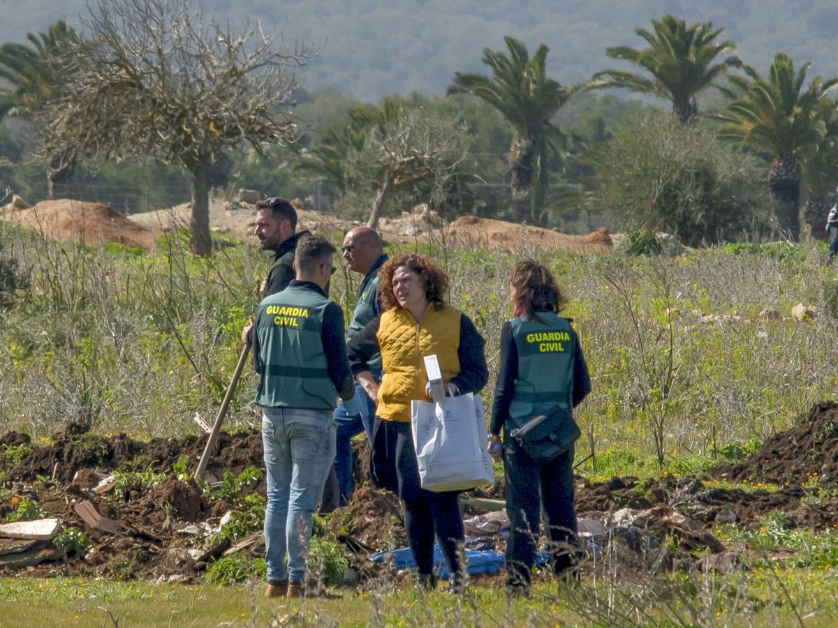 Foto: Imagen de la búsqueda de la adolescente desaparecida en 2013 en Mallorca. (EFE/Atienza)