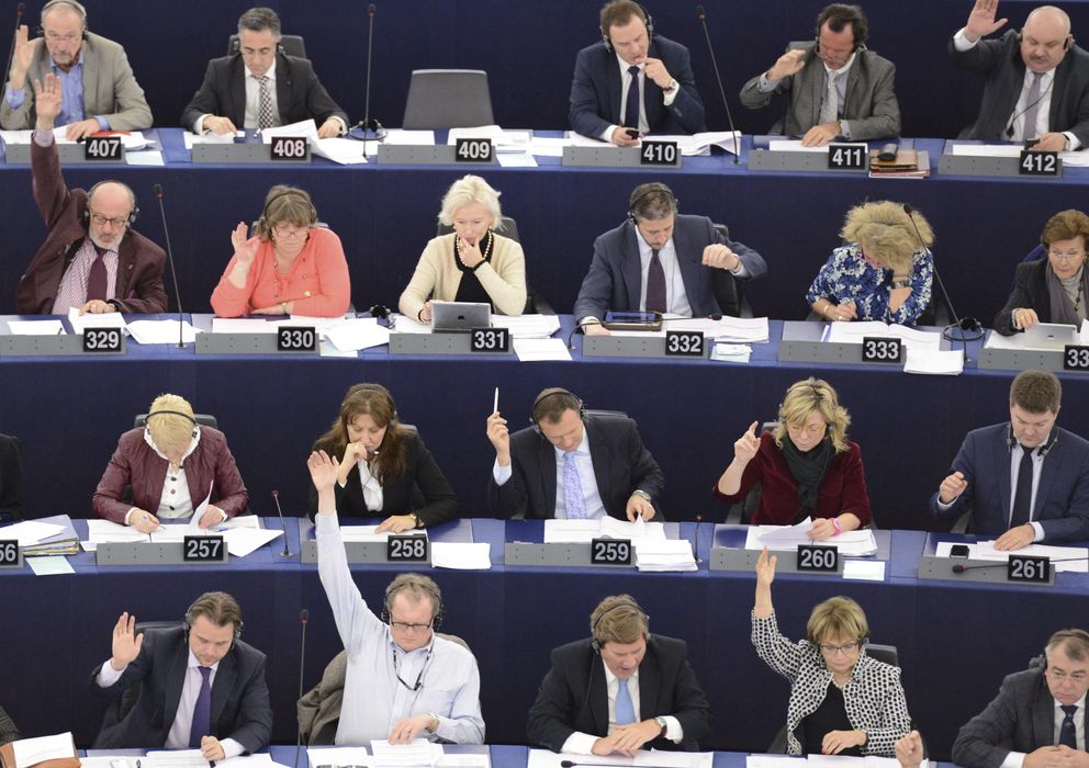 Qué hacen los eurodiputados? PP, cuatro informes por cabeza en 4 años;  PSOE, ocho