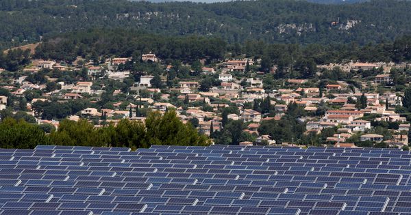 Foto: Foto de archivo de una planta fotovoltaica en Francia. (Reuters)