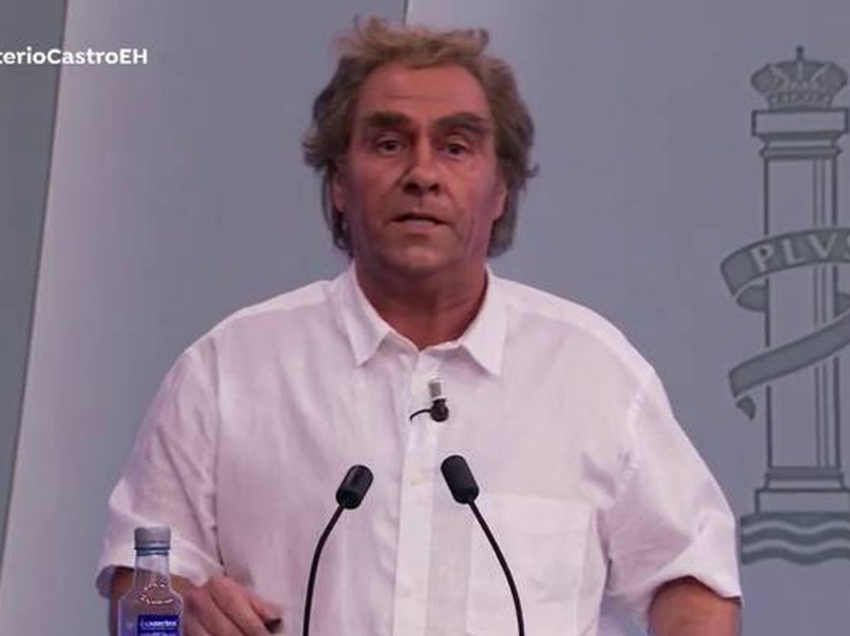 Foto: Carlos Latre imitando a Fernando Simón. (Antena 3)