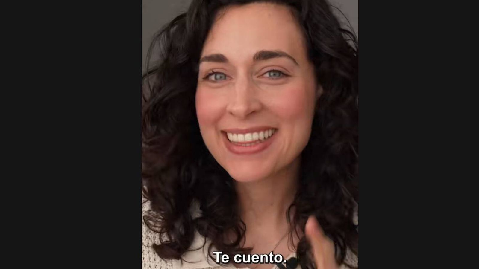 Júlia Farré, nutricionista: "Beber más de un vaso de agua mientras comemos puede ser una señal de que nos hidratamos mal"