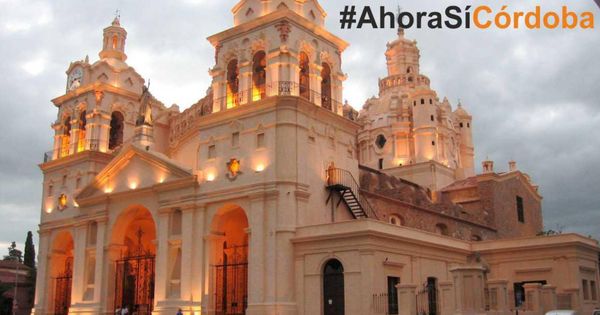 Foto: La imagen de la Catedral de Córdoba, en Argentina, que ha incluido Ciudadanos en su anuncio (Foto: Twitter)