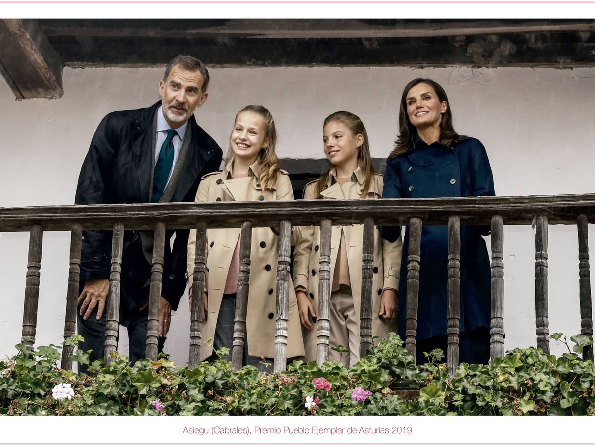 Foto: Los Reyes y sus hijas en Asiegu. (Casa Real)