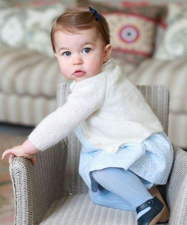 Foto: La princesa Charlotte en una de las imágenes (Instagram)